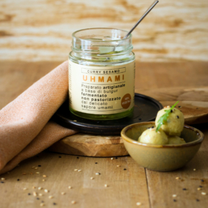 Alternativa vegeatale al formaggio : Uhmami al Curry e Sesamo gr. 200